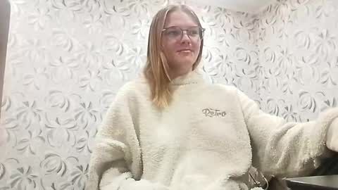 Olivia online show from 05/03/26, 10:27