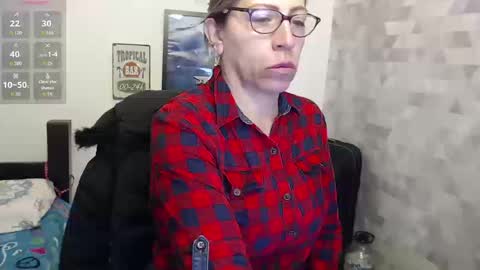 CHAYLA VICTORIA RUIZ  online show from 09/16/25, 01:12