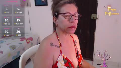 CHAYLA VICTORIA RUIZ  online show from 10/11/25, 11:31