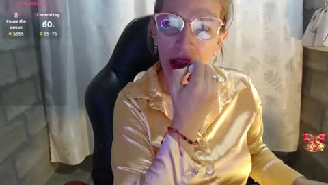 CHAYLA VICTORIA RUIZ  online show from 03/19/26, 01:04