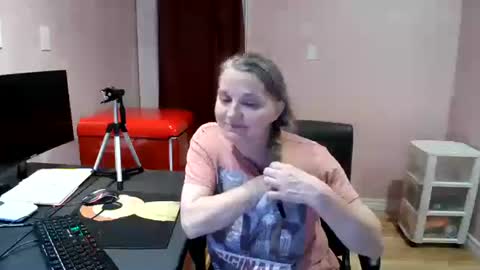 chealsiek online show from 10/31/25, 12:55