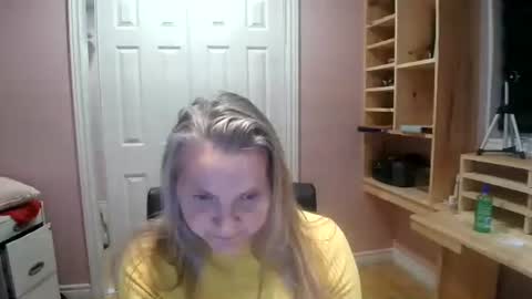 chealsiek online show from 12/01/25, 03:22