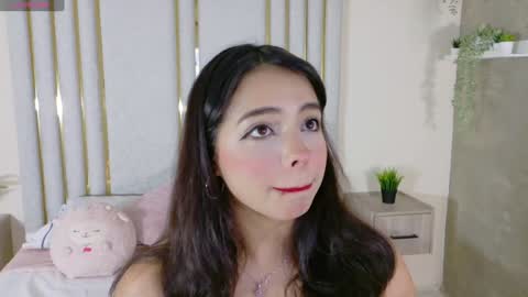 Snapshot of cheerrysweett chatting on 12/19/24, 01:07 Baby Cherry online show from 12/19/24, 01:07