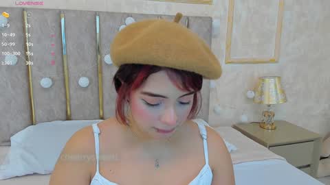 Snapshot of cheerrysweett chatting on 01/12/25, 01:05 Baby Cherry online show from 01/12/25, 01:05