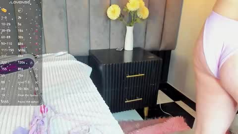 chelsea_bolton_ online show from 12/04/25, 12:36