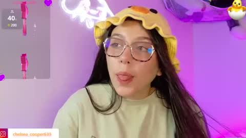 Snapshot of chelsea_coo chatting on 02/04/25, 06:36 Chelsea online show from 02/04/25, 06:36