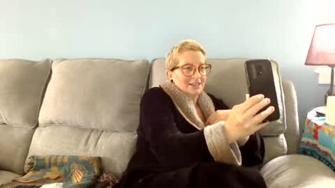 Snapshot of chelseasentra1 chatting on 07/15/26, 04:23 Chelsea online show from 07/15/26, 04:23