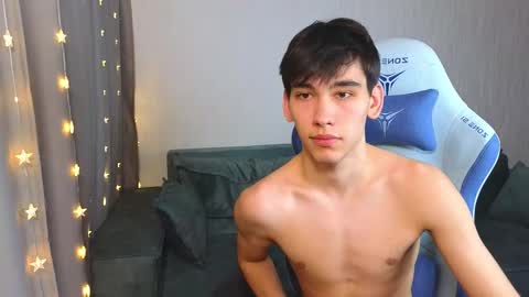 LUCASRYANPVT IS OPEN online show from 02/16/25, 07:48