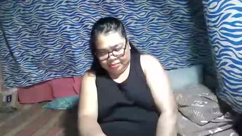 chenita_kits online show from 10/19/25, 02:29