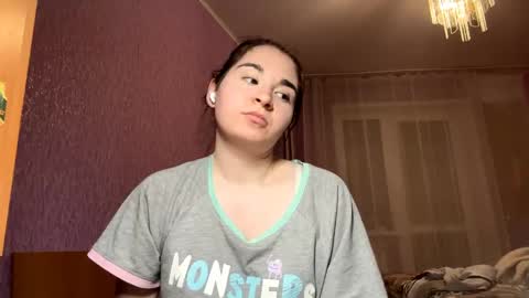 Dina online show from 04/27/26, 03:43