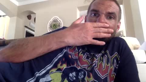 Snapshot of cherokeebatman88 chatting on 04/12/26, 05:29 cherokeebatman88 online show from 04/12/26, 05:29