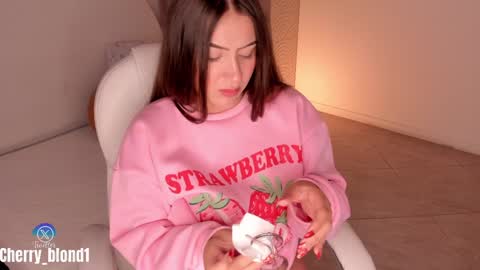 Cherry online show from 12/27/24, 09:39