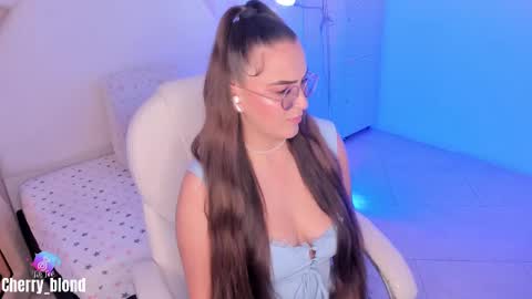 Cherry online show from 10/03/25, 09:23