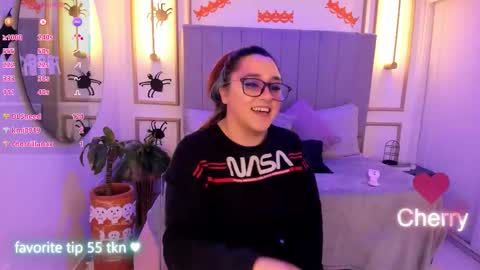 Snapshot of cherry_blushh chatting on 10/11/25, 08:51 cherry_blushh online show from 10/11/25, 08:51