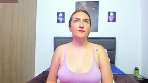 Snapshot of cherry_glam chatting on 01/19/25, 04:22 I.G online show from 01/19/25, 04:22