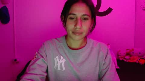 Snapshot of cherry_hc chatting on 01/22/25, 05:16 Nezumy Rey  online show from 01/22/25, 05:16