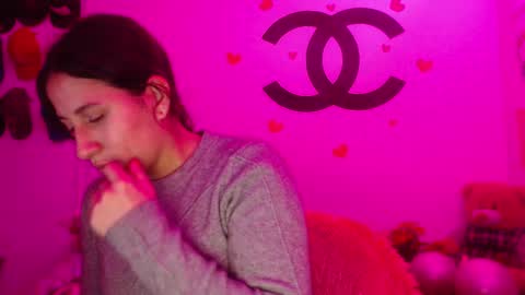 Snapshot of cherry_hc chatting on 02/06/25, 07:13 Nezumy Rey  online show from 02/06/25, 07:13