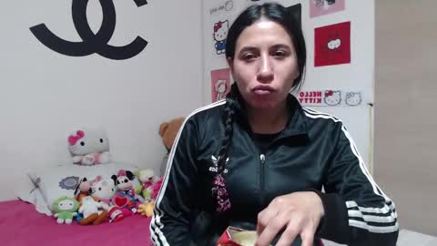 Snapshot of cherry_hc chatting on 02/26/25, 04:03 Nezumy Rey  online show from 02/26/25, 04:03