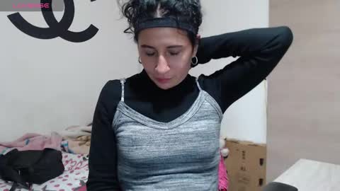 Snapshot of cherry_hc chatting on 10/28/25, 02:59 Nezumy Rey  online show from 10/28/25, 02:59