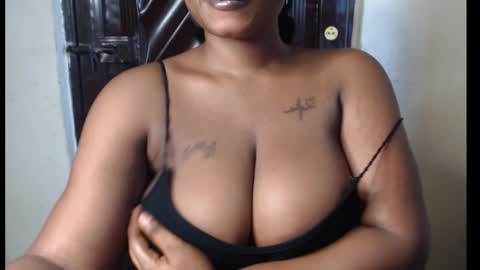 Snapshot of cherry_kissxx chatting on 11/11/25, 09:31 Ruth online show from 11/11/25, 09:31