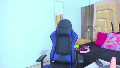 Cherry Mew and jean online show from 03/07/25, 03:18