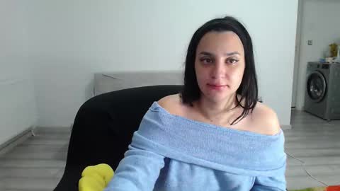 Sherry online show from 10/20/25, 02:12