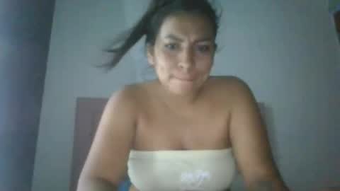 Snapshot of cherry_provocation chatting on 10/19/25, 09:15 cherry online show from 10/19/25, 09:15