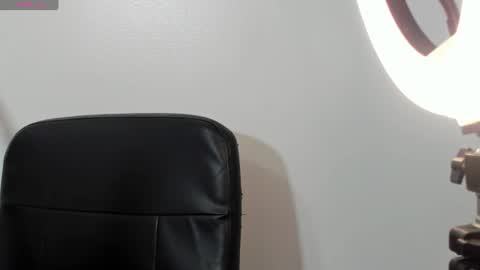 Snapshot of cherry_skinnyy_ chatting on 08/01/26, 04:01 cherry online show from 08/01/26, 04:01