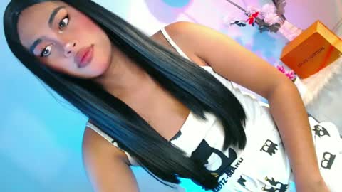 Snapshot of cherry_temptation28 chatting on 06/24/26, 10:31 marshmallow online show from 06/24/26, 10:31