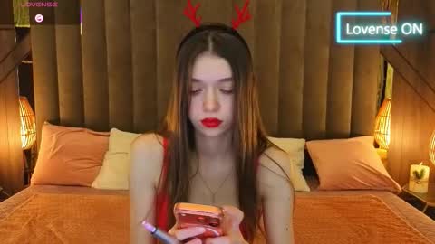 Cherry Wipe online show from 11/30/25, 07:34