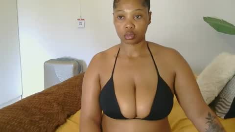 Snapshot of cherrybabexx chatting on 12/20/24, 01:00 Cherrybabe online show from 12/20/24, 01:00