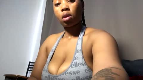 Snapshot of cherrybabexx chatting on 12/27/24, 11:28 Cherrybabe online show from 12/27/24, 11:28