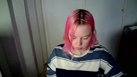 cherrybaby_0 online show from 04/21/26, 07:36