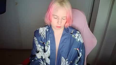 cherrybaby_0 online show from 05/25/26, 09:21