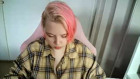 cherrybaby_0 online show from 06/15/26, 11:01