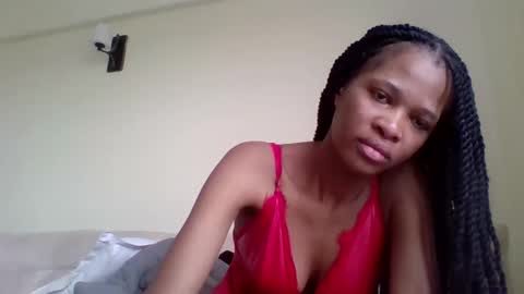 Snapshot of cherryblossom2002 chatting on 01/17/26, 12:32 Cherryblossom2002 online show from 01/17/26, 12:32