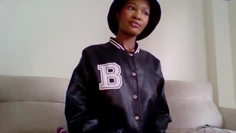 Snapshot of cherryblossom2002 chatting on 02/13/26, 12:12 Cherryblossom2002 online show from 02/13/26, 12:12