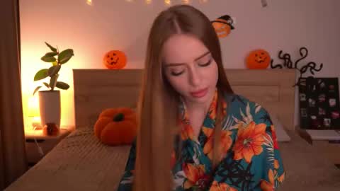 Alisha online show from 10/24/25, 09:44