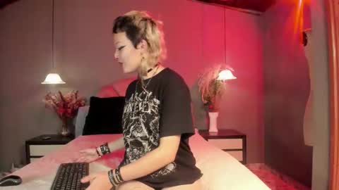 Cherry Glow  online show from 10/21/25, 12:50