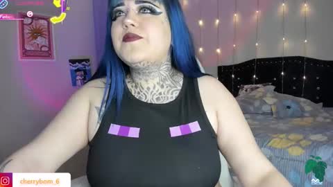  dayis independent model  online show from 02/25/26, 02:43