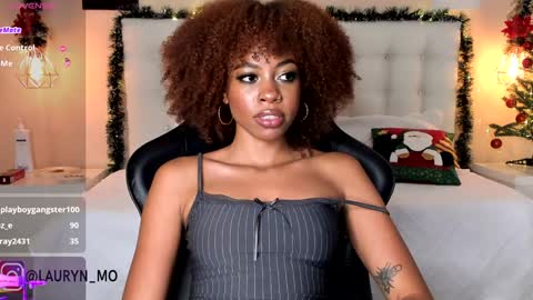 Snapshot of cherrybr_ chatting on 12/28/24, 03:37 Cherry Lady online show from 12/28/24, 03:37