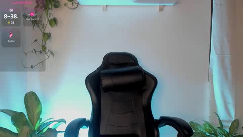 Snapshot of cherrybr_ chatting on 10/27/25, 12:47 Cherry Lady online show from 10/27/25, 12:47