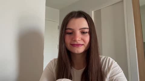 Lina online show from 12/23/24, 05:17
