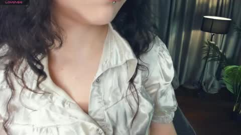 Snapshot of cherrylanding chatting on 04/26/26, 06:16 Isabel online show from 04/26/26, 06:16
