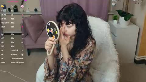 Isabel online show from 06/25/26, 07:07