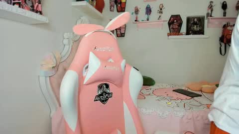 cherrycute666 online show from 09/19/25, 02:46