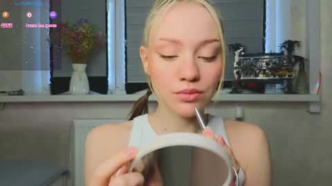 Snapshot of cherrypepperkiss chatting on 04/28/26, 04:50 Lysia online show from 04/28/26, 04:50