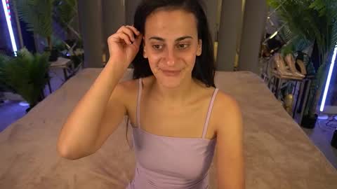 Sheri online show from 10/04/25, 01:53