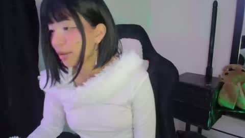 Snapshot of cherrywitchy chatting on 02/22/25, 07:01 Cherry online show from 02/22/25, 07:01