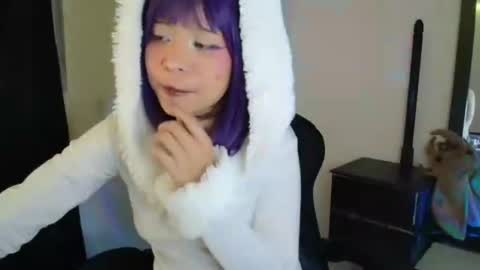 Snapshot of cherrywitchy chatting on 02/25/25, 03:09 Cherry online show from 02/25/25, 03:09